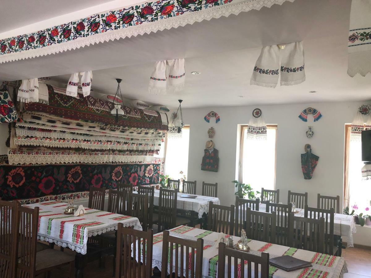 Pensiune Pastravarie La Pintea Haiducu Deseşti Exterior foto